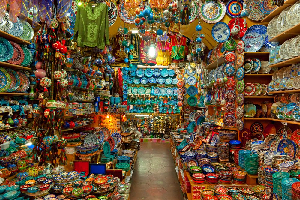 At the oriental bazaar you can't stop staring at!